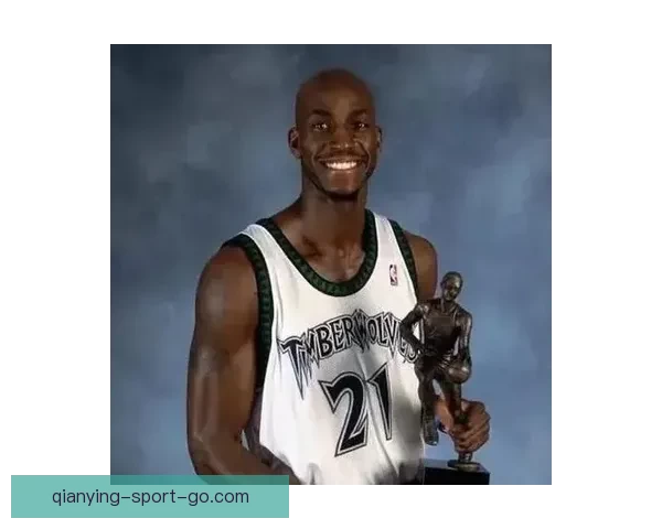 森林狼官方宣布加内特时隔8年重返标靶中心 26-27赛季退役21号球衣